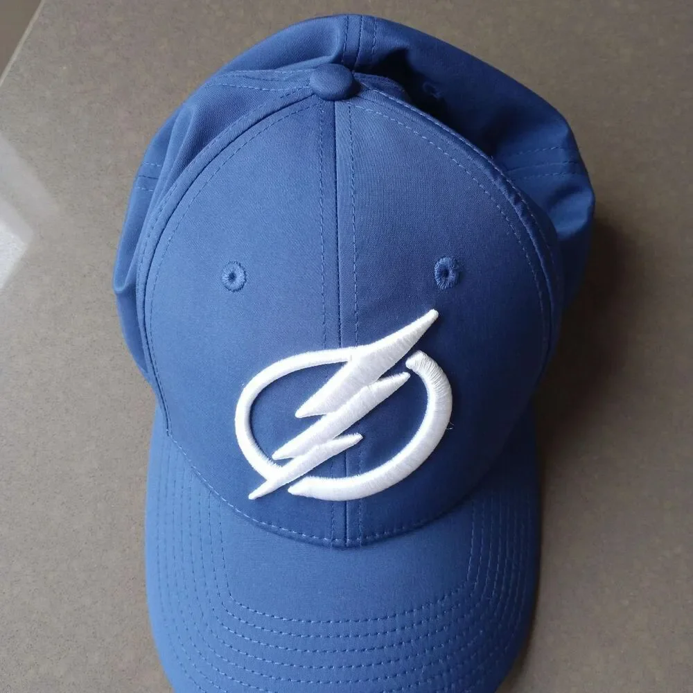 Tampa Bay Lightning Blue Fanatics A-Flex M/L Cap Hat